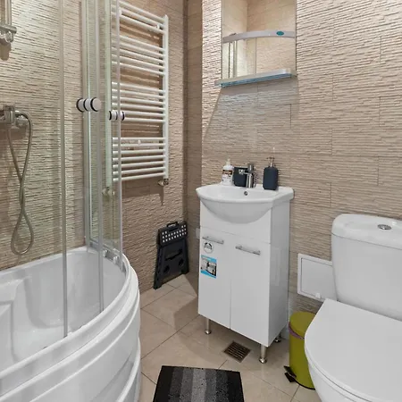 Baneasa Large And Cozy