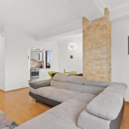 Baneasa Large And Cozy * Boekarest