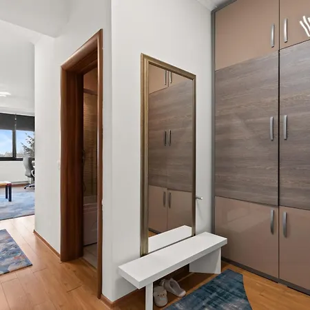 Baneasa Large And Cozy * 부쿠레슈티